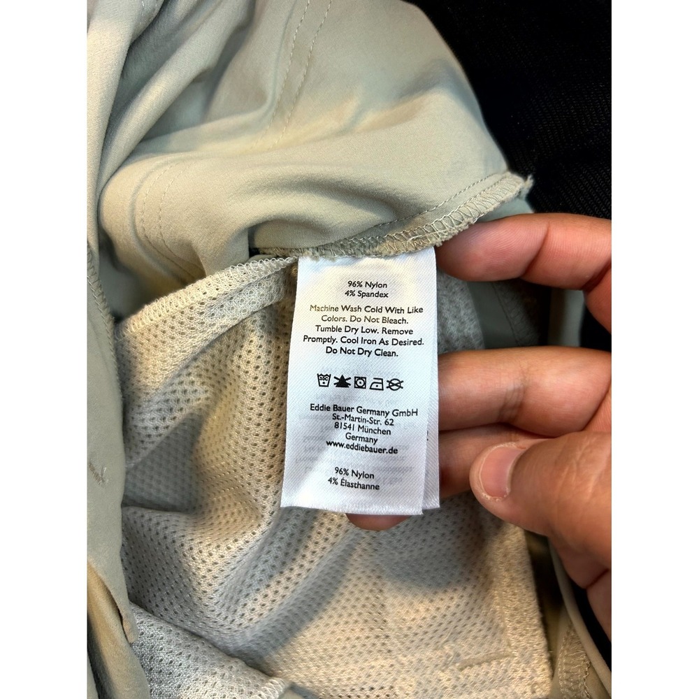 Eddie Bauer Horizon Bermuda Shorts Khaki Colored Tan Women's Size 14 Outdoor - Picture 8 of 15